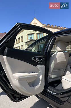 Седан Chrysler 200 2014 в 