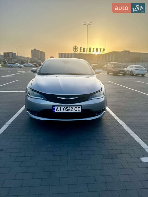 Седан Chrysler 200 2015 в 