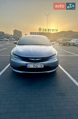 Седан Chrysler 200 2015 в 