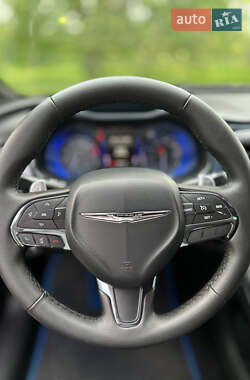 Седан Chrysler 200 2015 в 