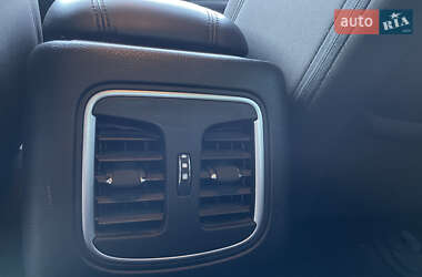 Седан Chrysler 200 2014 в 