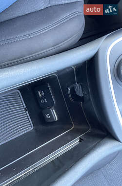 Седан Chrysler 200 2014 в 