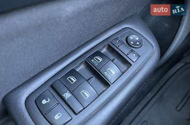 Седан Chrysler 200 2014 в 