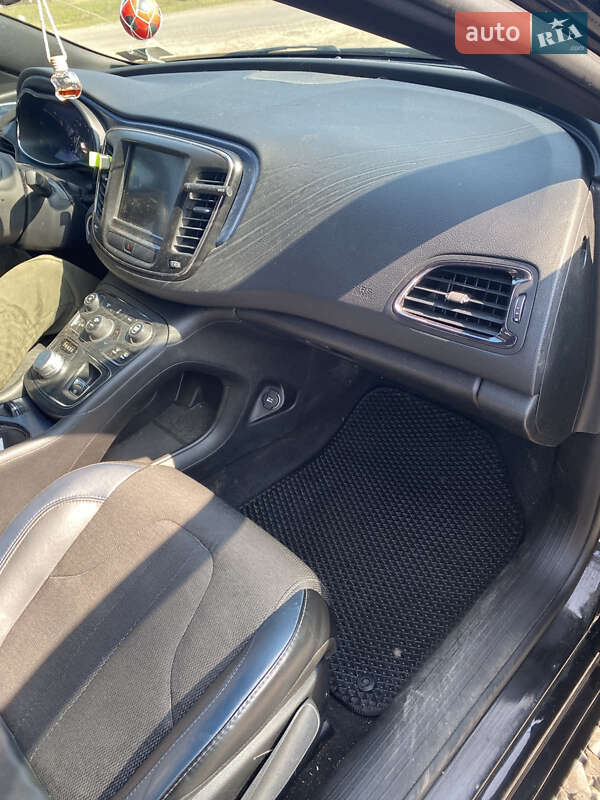 Седан Chrysler 200 2016 в Владимире фото 9 Седан Chrysler 200 2016 в Владимире