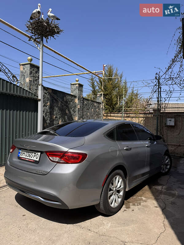 Седан Chrysler 200 2014 в Чорноморську