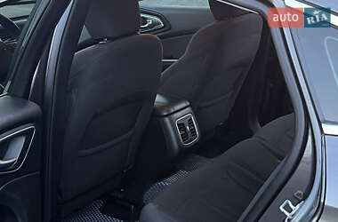 Седан Chrysler 200 2014 в 