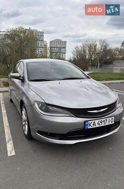 Седан Chrysler 200 2015 в 