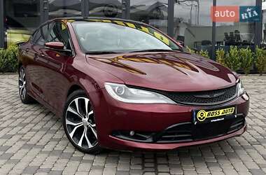 Седан Chrysler 200 2015 в Мукачево