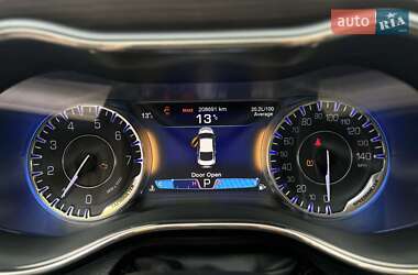 Седан Chrysler 200 2015 в 