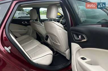 Седан Chrysler 200 2015 в 
