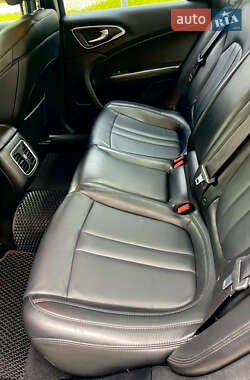 Седан Chrysler 200 2014 в 