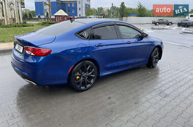 Седан Chrysler 200 2015 в 