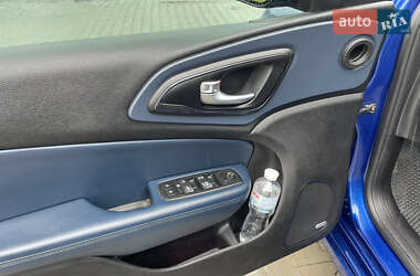 Седан Chrysler 200 2015 в 