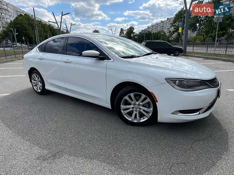 Седан Chrysler 200 2016 в Харкові
