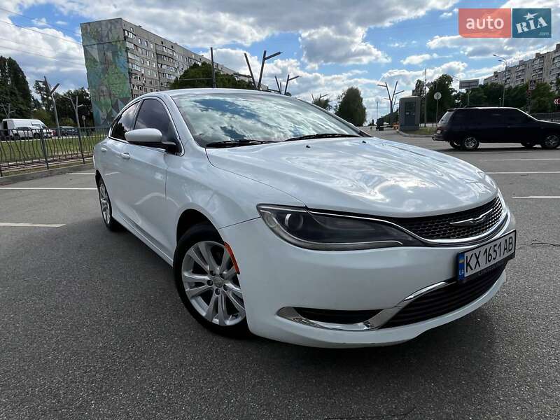 Седан Chrysler 200 2016 в Харкові