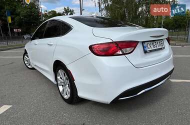 Седан Chrysler 200 2016 в 