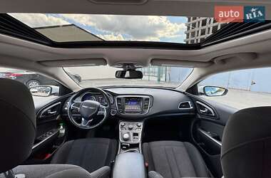 Седан Chrysler 200 2015 в 
