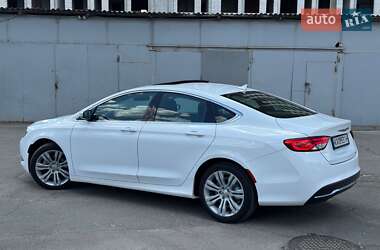 Седан Chrysler 200 2015 в Києві