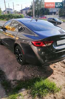 Седан Chrysler 200 2015 в Чернигове