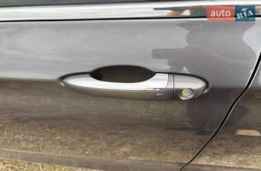 Седан Chrysler 200 2015 в 