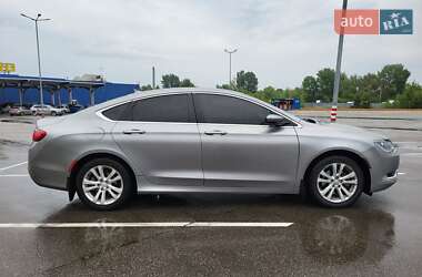 Седан Chrysler 200 2016 в 