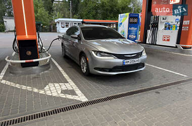 Седан Chrysler 200 2016 в 