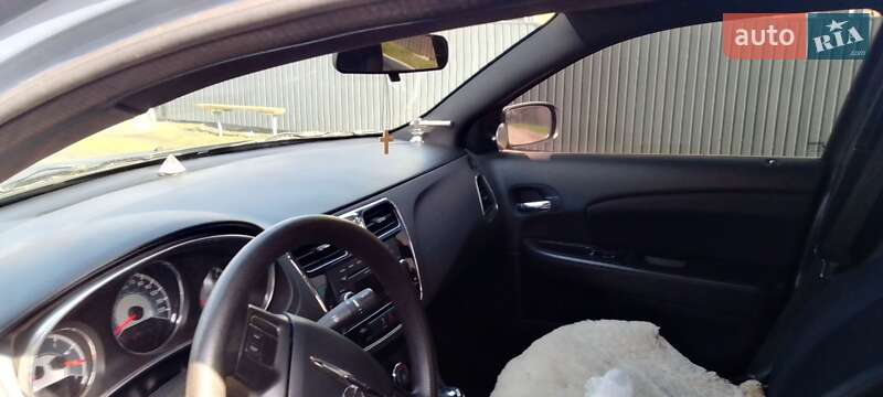 Седан Chrysler 200 2014 в Киеве