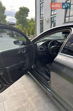 Седан Chrysler 200 2016 в 