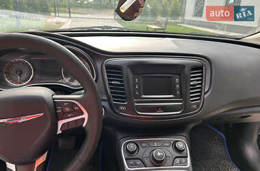 Седан Chrysler 200 2016 в 