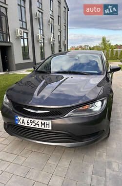 Седан Chrysler 200 2016 в 