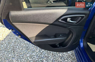 Седан Chrysler 200 2014 в 