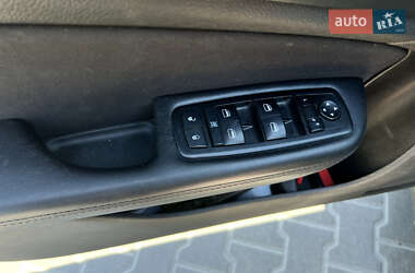Седан Chrysler 200 2015 в 