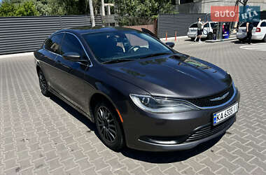 Седан Chrysler 200 2015 в 