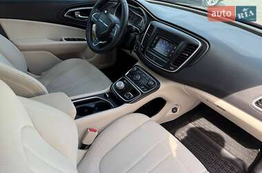 Седан Chrysler 200 2015 в 