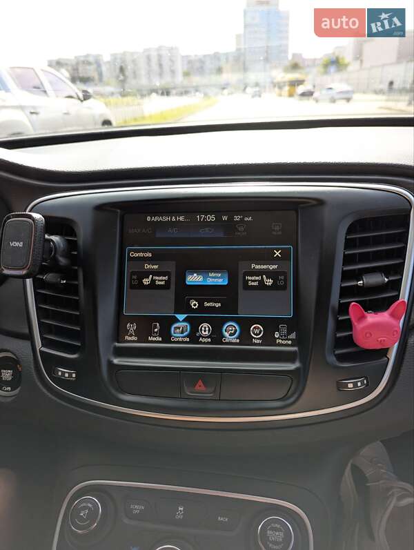 Седан Chrysler 200 2016 в Киеве