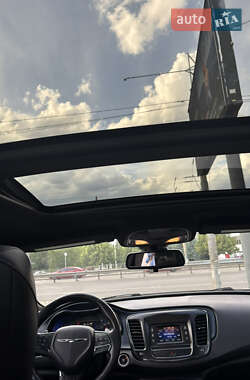 Седан Chrysler 200 2015 в 