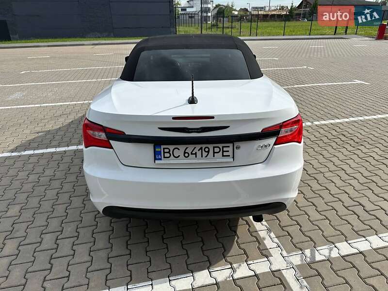 Кабриолет Chrysler 200 2012 в Ивано-Франковске
