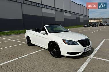 Кабриолет Chrysler 200 2012 в 