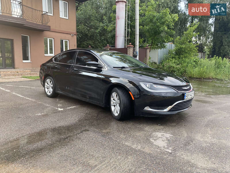 Седан Chrysler 200 2015 в Киеве