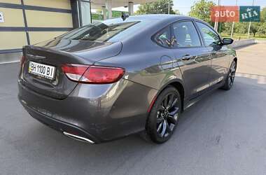 Седан Chrysler 200 2015 в 