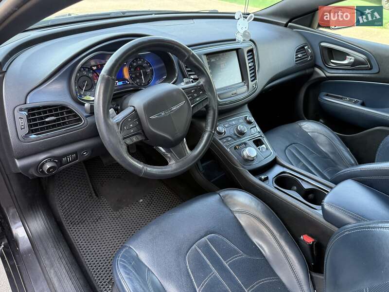 Седан Chrysler 200 2015 в Одессе