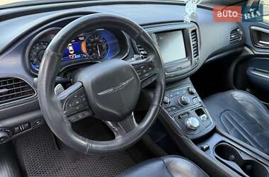 Седан Chrysler 200 2015 в 