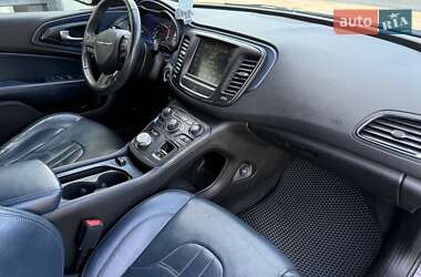 Седан Chrysler 200 2015 в 
