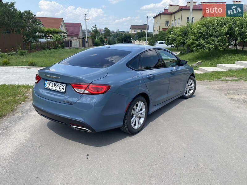 Седан Chrysler 200 2014 в Хмельницком