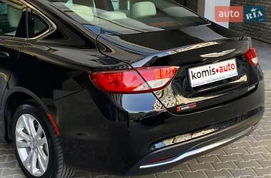Седан Chrysler 200 2016 в 