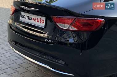Седан Chrysler 200 2016 в 
