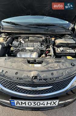 Седан Chrysler 200 2015 в 