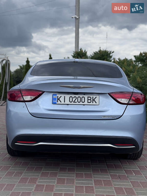 Седан Chrysler 200 2015 в Переяславе