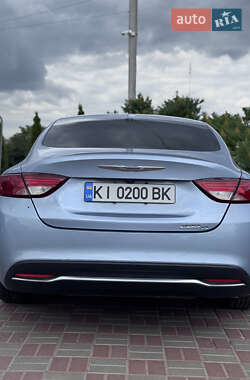 Седан Chrysler 200 2015 в 