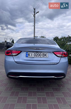Седан Chrysler 200 2015 в 